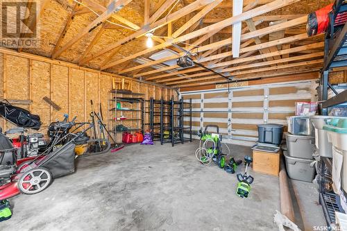 1132 Osler Street, Saskatoon, SK - Indoor Photo Showing Garage