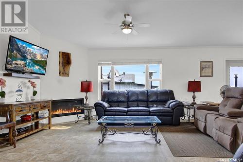 143 Marine Drive, Island View, SK - Indoor Photo Showing Living Room