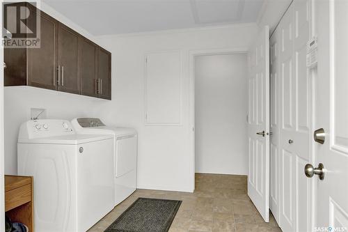 143 Marine Drive, Island View, SK - Indoor Photo Showing Laundry Room