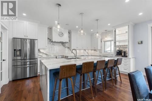 1027 15Th Street E, Saskatoon, SK - Indoor Photo Showing Kitchen With Upgraded Kitchen