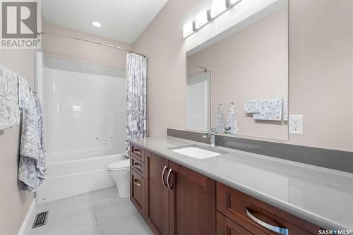 1027 15Th Street E, Saskatoon, SK - Indoor Photo Showing Bathroom