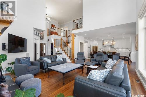 1027 15Th Street E, Saskatoon, SK - Indoor Photo Showing Living Room