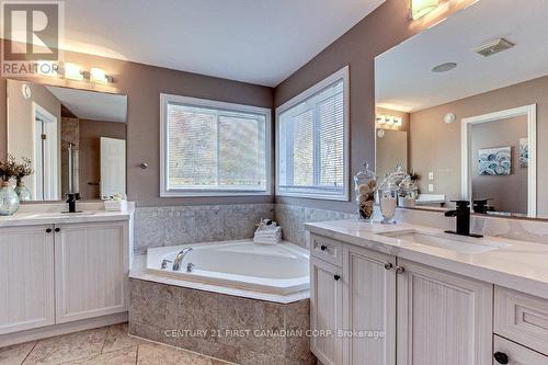 1056 Loft Court, London, ON - Indoor Photo Showing Bathroom