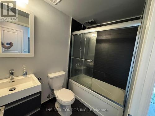 610 - 17 Zorra Street, Toronto, ON - Indoor Photo Showing Bathroom