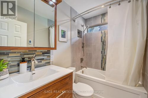 71 Bellefair Avenue, Toronto (The Beaches), ON - Indoor Photo Showing Bathroom