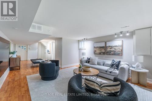 71 Bellefair Avenue, Toronto (The Beaches), ON - Indoor Photo Showing Living Room