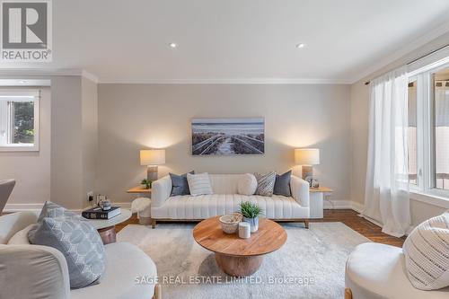 71 Bellefair Avenue, Toronto (The Beaches), ON - Indoor Photo Showing Living Room