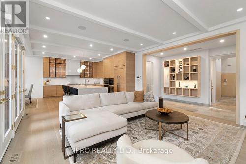 47 Ambleside Avenue, Toronto, ON - Indoor Photo Showing Living Room