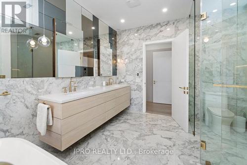 47 Ambleside Avenue, Toronto, ON - Indoor Photo Showing Bathroom