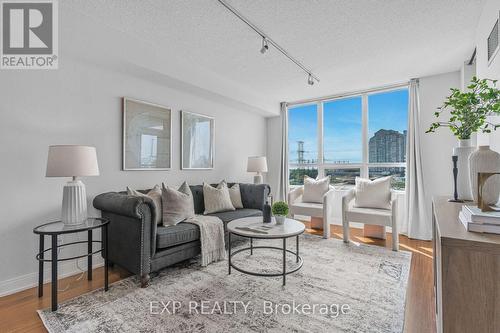 638 - 35 Viking Lane, Toronto, ON - Indoor Photo Showing Living Room