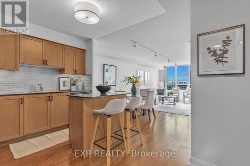 638 - 35 Viking Lane, Toronto, ON - Indoor Photo Showing Kitchen