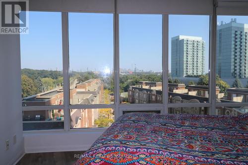 606 - 15 Windermere Avenue, Toronto (High Park-Swansea), ON - Indoor Photo Showing Bedroom