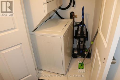 606 - 15 Windermere Avenue, Toronto, ON - Indoor Photo Showing Laundry Room