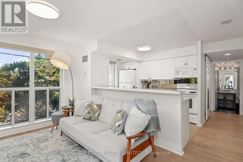 203 - 2119 Lake Shore Boulevard W, Toronto (Mimico), ON - Indoor Photo Showing Kitchen