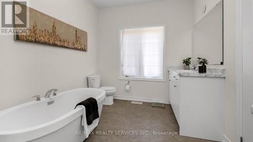 36 Sapwood Crescent, Brampton (Snelgrove), ON - Indoor Photo Showing Bathroom