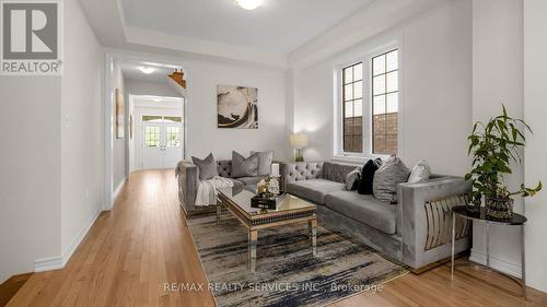 36 Sapwood Crescent, Brampton (Snelgrove), ON - Indoor Photo Showing Living Room