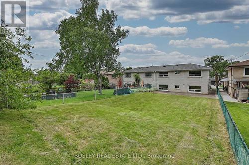 122 Willowridge Road, Toronto (Willowridge-Martingrove-Richview), ON - Outdoor