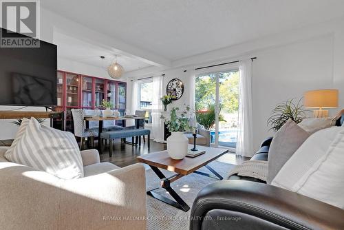 25 Habitant Crescent, Whitby (Lynde Creek), ON - Indoor Photo Showing Living Room