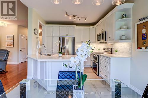 2 Lavender Jewel Street, Brampton, ON - Indoor Photo Showing Kitchen With Upgraded Kitchen