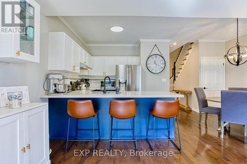 94 Benziger Lane, Hamilton, ON - Indoor Photo Showing Kitchen With Upgraded Kitchen