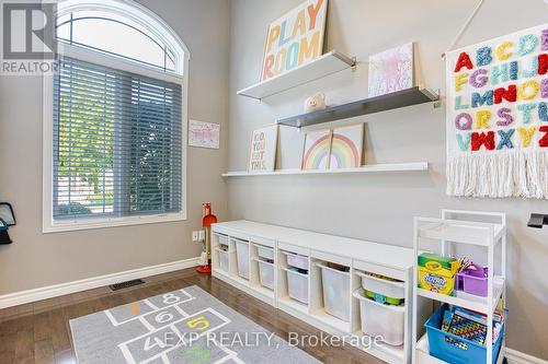 94 Benziger Lane, Hamilton, ON - Indoor Photo Showing Other Room