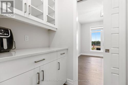 1937 Boardwalk Way, London, ON - Indoor Photo Showing Other Room