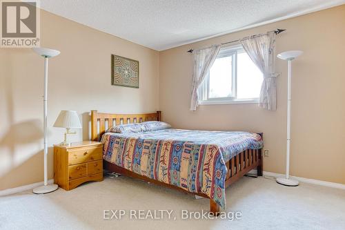 86 Golfview Crescent, Hamilton (Dundas), ON - Indoor Photo Showing Bedroom