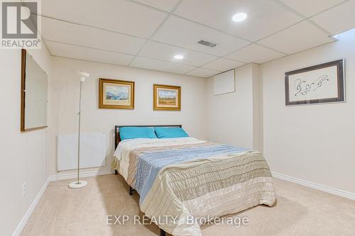 86 Golfview Crescent, Hamilton (Dundas), ON - Indoor Photo Showing Bedroom