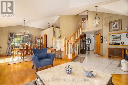 40 Bartok Crescent, Port Colborne, ON - Indoor Photo Showing Living Room