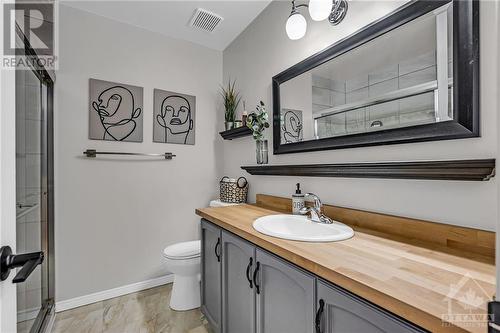 46 Spruce Crescent, Arnprior, ON - Indoor Photo Showing Bathroom