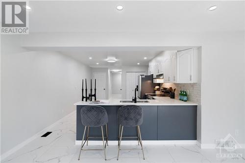 1233 Dussere Street, Ottawa, ON - Indoor Photo Showing Kitchen