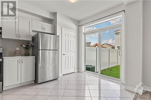 43 Caspian Row, Ottawa, ON - Indoor Photo Showing Kitchen