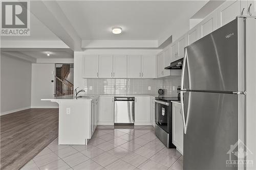 43 Caspian Row, Ottawa, ON - Indoor Photo Showing Kitchen