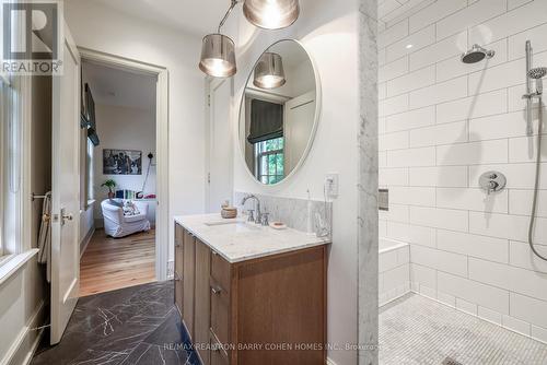 23 Lytton Boulevard, Toronto, ON - Indoor Photo Showing Bathroom