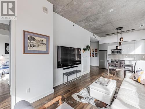 201 - 8 Dovercourt Road, Toronto (Little Portugal), ON - Indoor Photo Showing Living Room