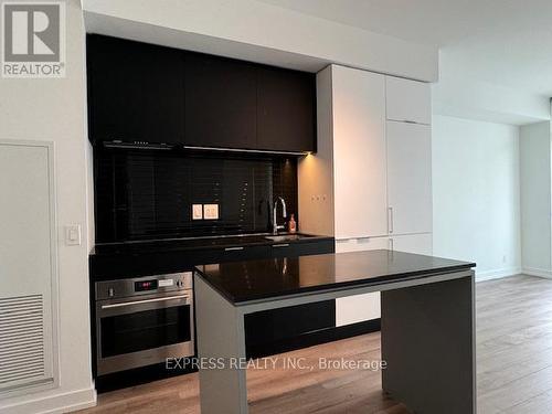 1713 - 33 Helendale Avenue, Toronto, ON - Indoor Photo Showing Kitchen