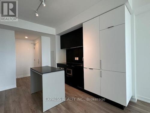 1713 - 33 Helendale Avenue, Toronto, ON - Indoor Photo Showing Kitchen