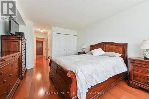 1711 - 268 Ridley Boulevard, Toronto (Bedford Park-Nortown), ON - Indoor Photo Showing Bedroom