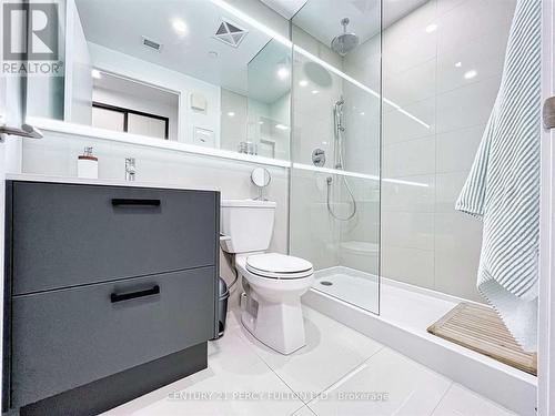 414 - 1331 Queen Street E, Toronto (Greenwood-Coxwell), ON - Indoor Photo Showing Bathroom