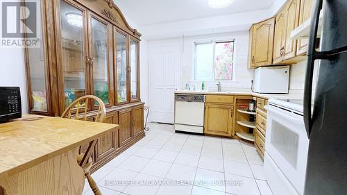 201 - 45 White Heather Boulevard, Toronto (Agincourt North), ON - Indoor Photo Showing Kitchen