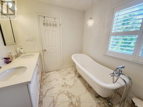 43 Dunwatson Drive, Toronto (Centennial Scarborough), ON - Indoor Photo Showing Bathroom