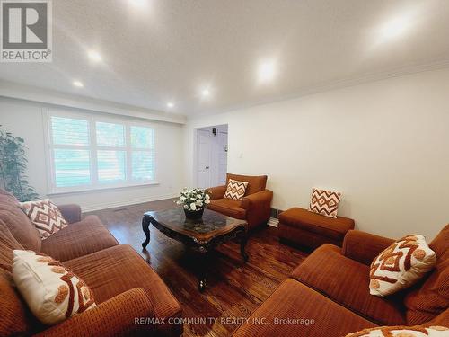 43 Dunwatson Drive, Toronto (Centennial Scarborough), ON - Indoor Photo Showing Living Room