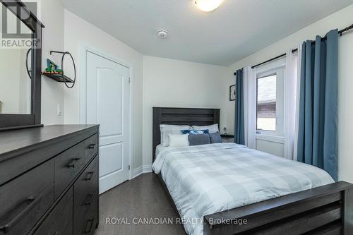 181 Westfield Drive, Whitby, ON - Indoor Photo Showing Bedroom