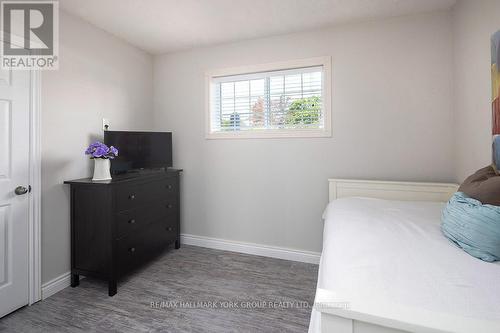 90 Manning Avenue, Collingwood, ON - Indoor Photo Showing Bedroom