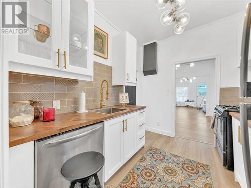 203 Park Street, Chatham, ON - Indoor Photo Showing Kitchen