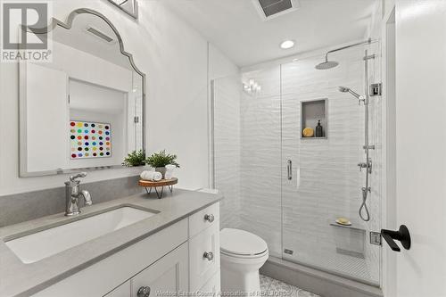 366 Elmgrove Drive, Lakeshore, ON - Indoor Photo Showing Bathroom