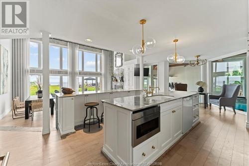 366 Elmgrove Drive, Lakeshore, ON - Indoor Photo Showing Kitchen With Upgraded Kitchen