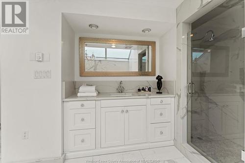 366 Elmgrove Drive, Lakeshore, ON - Indoor Photo Showing Bathroom