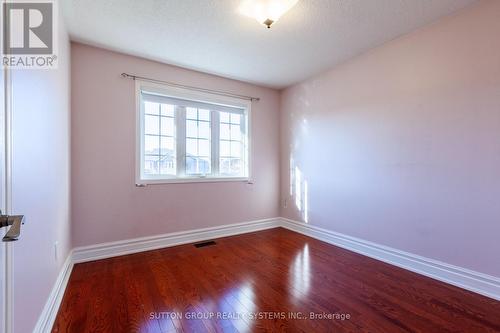 2064 Golden Orchard Trail, Oakville, ON - Indoor Photo Showing Other Room