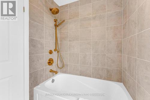 9 Persica Street, Richmond Hill, ON - Indoor Photo Showing Bathroom